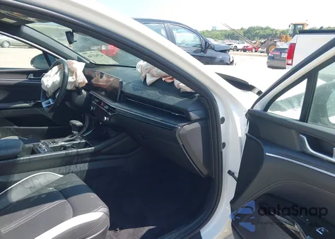 2025 Kia K5 Gt-Line из США, поврежденный, VIN KNAG64J75S5324712